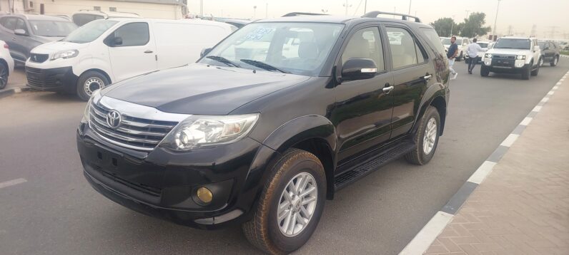 TOYOTA FORTUNER 2014