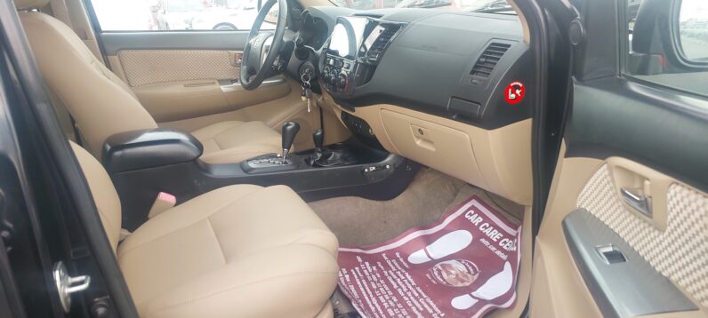 TOYOTA FORTUNER 2014