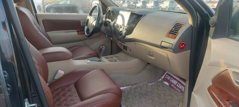 TOYOTA FORTUNER 2011