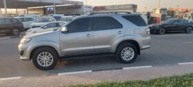TOYOTA FORTUNER 2013