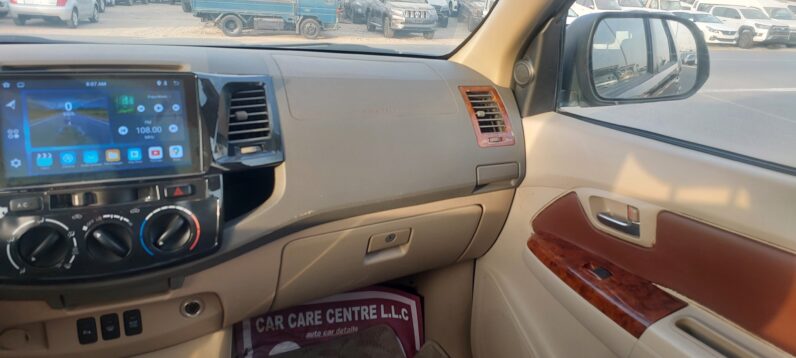 TOYOTA FORTUNER 2011
