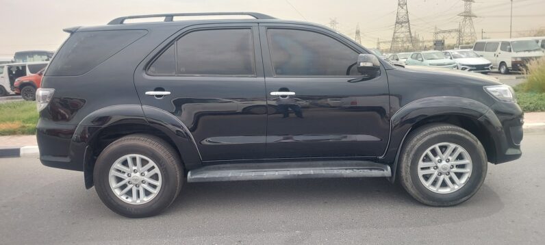 TOYOTA FORTUNER 2014