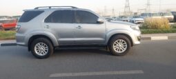 TOYOTA FORTUNER 2013
